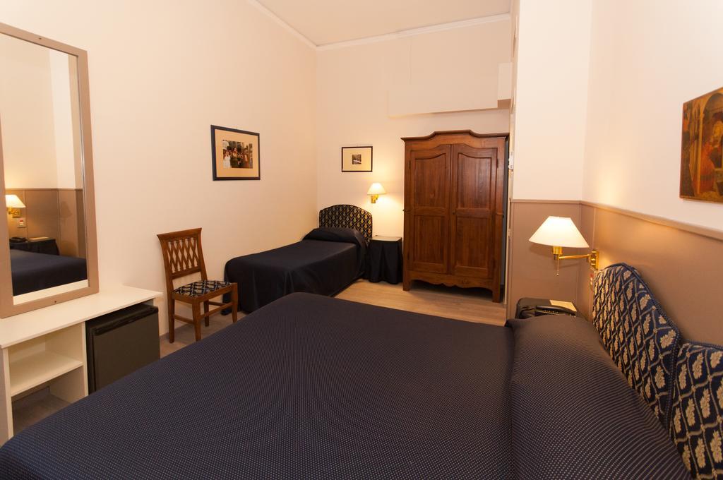 Classic Triple Room,324547303:JPEG